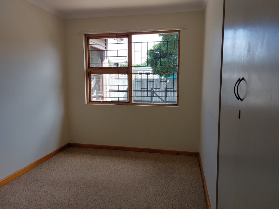 4 Bedroom Property for Sale in Kingfisher Creek Western Cape